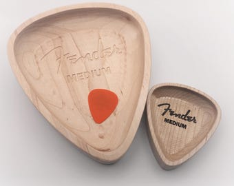 Maple Guitar Pick Holder, Wooden Pick Dish Fender Style, Electric Guitar Gift for Musician, Handmade Desk Pick Tray, Guitar Accessory Decor