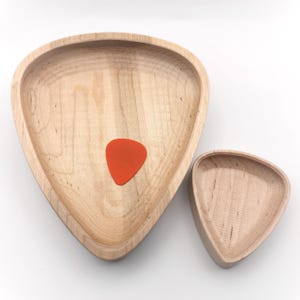 Maple Wood Guitar Pick Dish, Minimalist Holder Tray, Gift for Guitarist, Musician Desk Accessory, Maple Plectrum Catcher, Player Bowl