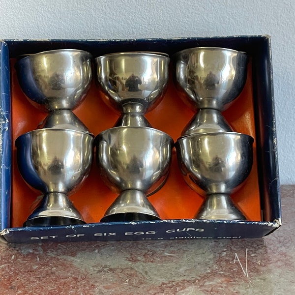 Doos met 6 stainless steel eierdopjes - egg cups Vintage set/6