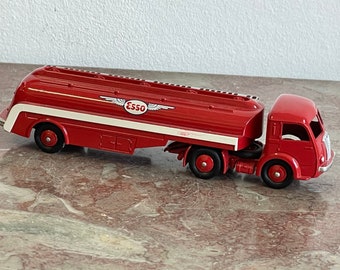 Marque Dinky Toys Mattel Tracteur Panhard Edition Atlas Citerne Titan 32 C ESSO - modèle réduit de voiture collection Toys4Boys Toys for Men