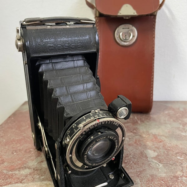 Voigtländer Bessa folding camera bellows camera Tested Working - 1930s In bag. Lens Voitlander Braumweig 1:4.5 F-=11cm - beautiful roll film camera