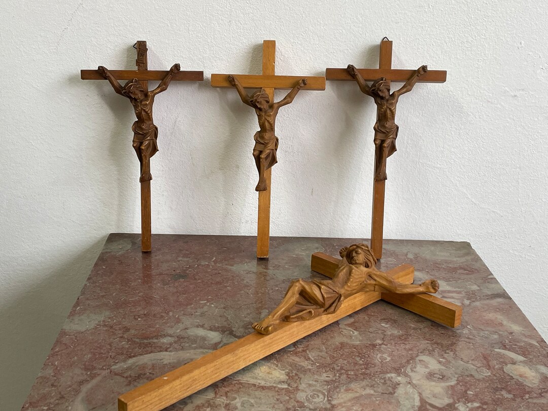 4 Different Crucifixes Jesus With Crown of Thorns Easter Way of the