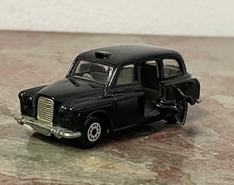 Brand Matchbox Taxi FX4R London taxi 1:60 from 1986 - model car scale model toys Toys for boys Toys for men