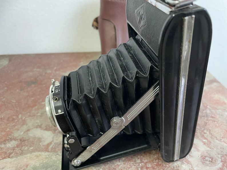 Agfa Billy Pronto folding camera bellows camera Tested Working Early 1950s In bag. Lens Agfa Agnar 1:6.3/105 very nice roll film camera image 7