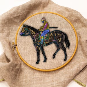 Horse Embroidery PES File, Native Wild Animal Pony Design for DIY Horse Lover Gift, Equine Head Artwork, West Texas Cowboy Horse Rider Fill
