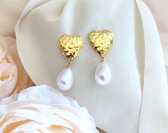 *LISE* earrings/golden stainless steel heart stud earrings/pearly white drop pearl pendant/romantic/retro jewelry