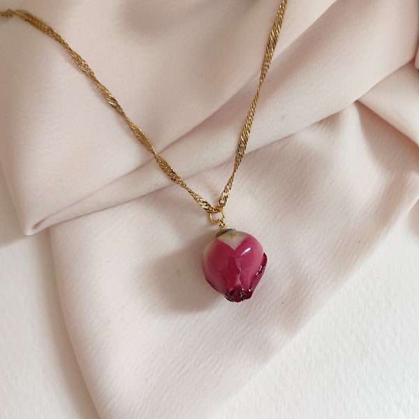 Collier rose véritable/ chaîne dorée torsadée acier inoxydable/ pendentif bouton de rose vernie/fleur/cadeau pour elle a offrir/romantique