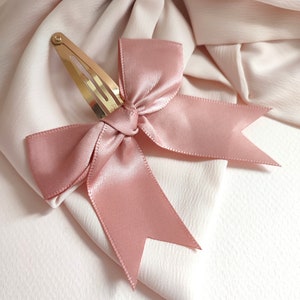 Bow hair bar/golden clip bar stainless steel bow tie in old pink satin/cute chic/parties/wedding image 1