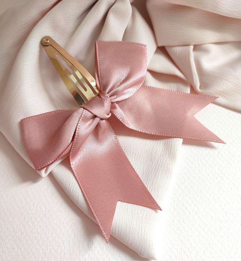 Bow hair bar/golden clip bar stainless steel bow tie in old pink satin/cute chic/parties/wedding image 1