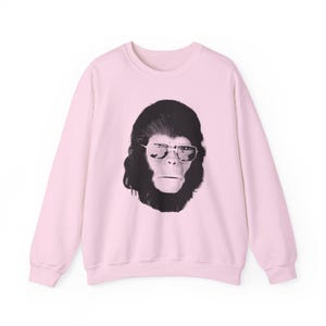 Planet der Affen Sweatshirt - Retro Sci-Fi Geschenk - Vintage Distressed Style Light Pink