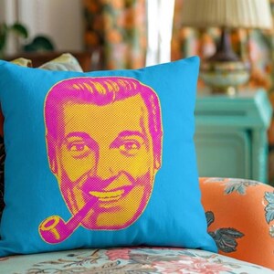 SubGenius-kussen | J.R. Bob Dobbs-kussen in levendige kleuren afbeelding 2