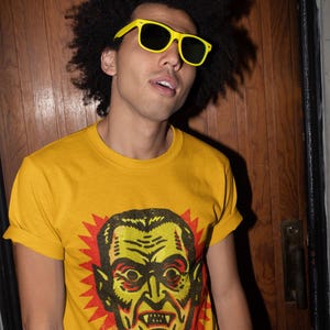 Retro Halloween Vampire T-Shirt: Gothic Horror Graphic Tee image 6