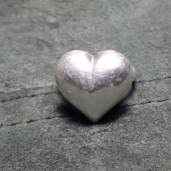 Sterling Silver HEART RING Vintage size 7 - image 5