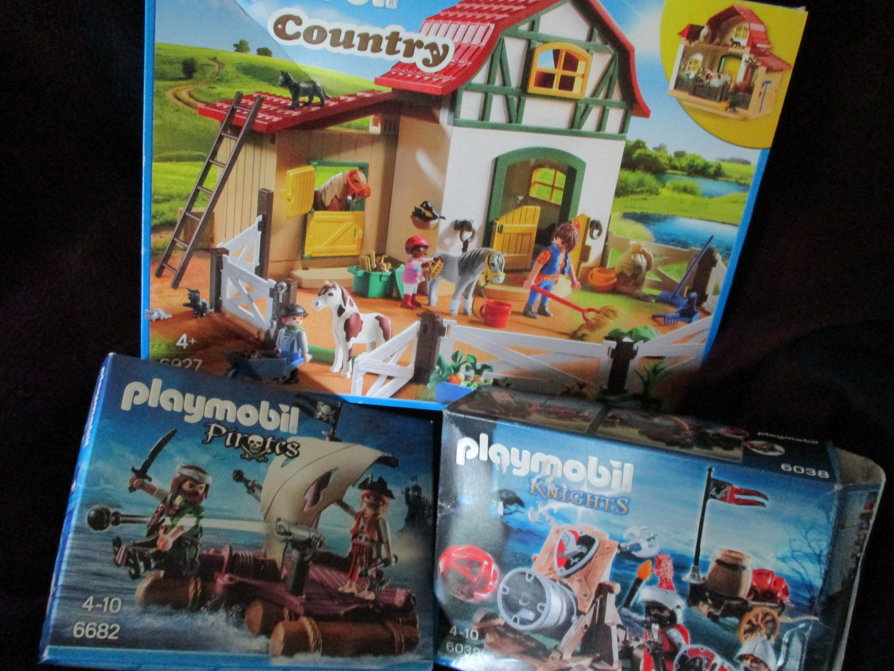 【プレイモービル】playmobil 6147馬パドック・6929シャワーセット プレイモービル】playmobil 6147馬パドック・6929シャワーセット