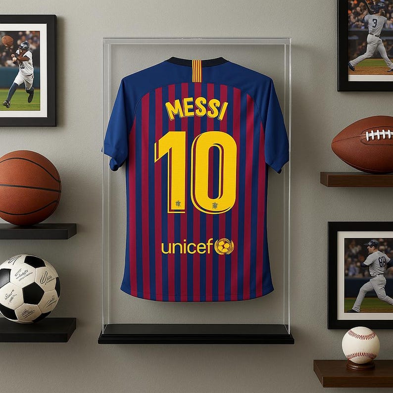 Puede incluir: Un letrero de madera r&uacute;stica con el texto "Welcome to our home" en letras blancas. El letrero presenta un acabado envejecido y un dise&ntilde;o sencillo y acogedor, ideal para un porche o entrada.