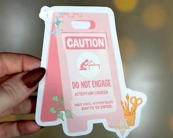 面白いADHDハイパーフォーカスビニールステッカー：ピンクの注意サインデカール