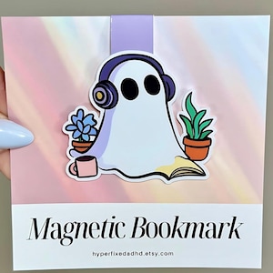 Cute Ghost Magnetic Bookmark with Headphones, Halloween Reading Accessory, Adorable Ghost Planner Clip, Spooky Fall Book Lover Gift