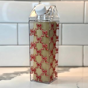 Garrafa de água de caixa de leite transparente para o Dia dos Namorados de 17 onças com design de laço rosa e vermelho, copo de acrílico estético fofo, copo de bebida reutilizável para presentes