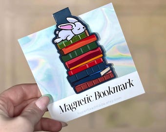 Marcador magnético "Conejito durmiendo sobre libros": regalo para amantes de la lectura