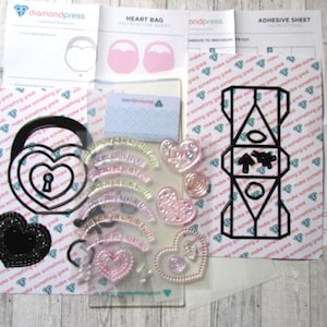 Diamond Press Heart Bag stamp and die set