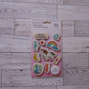 Momenta Fantasitcal Stempelset Unicorn and Rainbow Cling