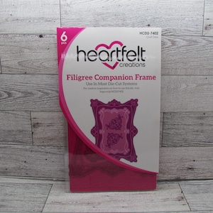 Troquel de marco de filigrana Heartfelt Creations