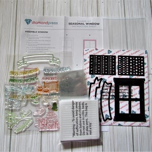 Diamond Press Shaker Seasonal Window stamp and die set