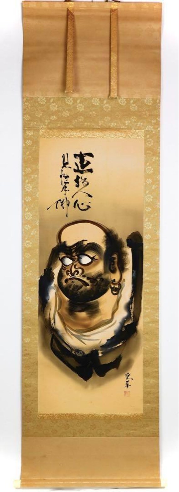 達磨大師を描いた大胆な日本の掛け軸 – 表情豊かな眼差しを持つ禅の