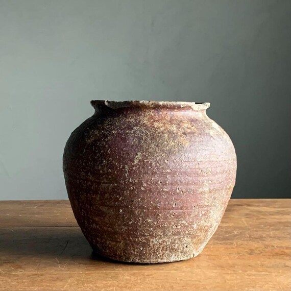 江戸時代の信楽焼壺 – 素朴な緑青が美しいアンティークの日本陶器。高