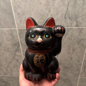 Antique 1920s Black Porcelain Maneki Neko – Left Paw Raised for Prosperity & Protection | Unique Vintage Lucky Cat