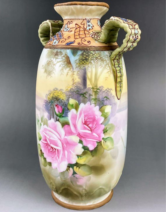 ノリタケ アールヌーボー様式 オールド花瓶 – 高さ24.9cm ピンクのバラ