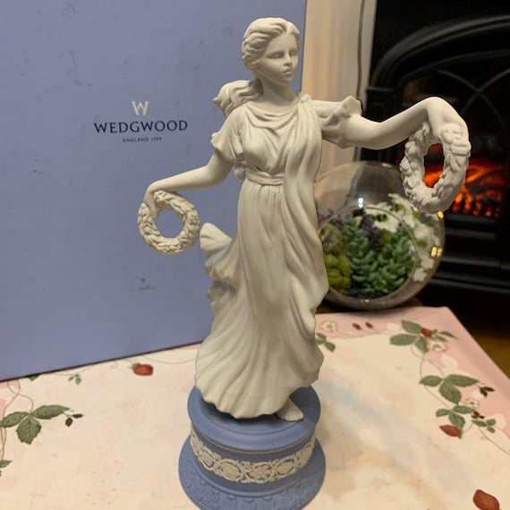 送料込み☆【陶板額】DANCING HOURS WEDGWOOD Jasperware Dancing Hours Figurine – Limited Edition