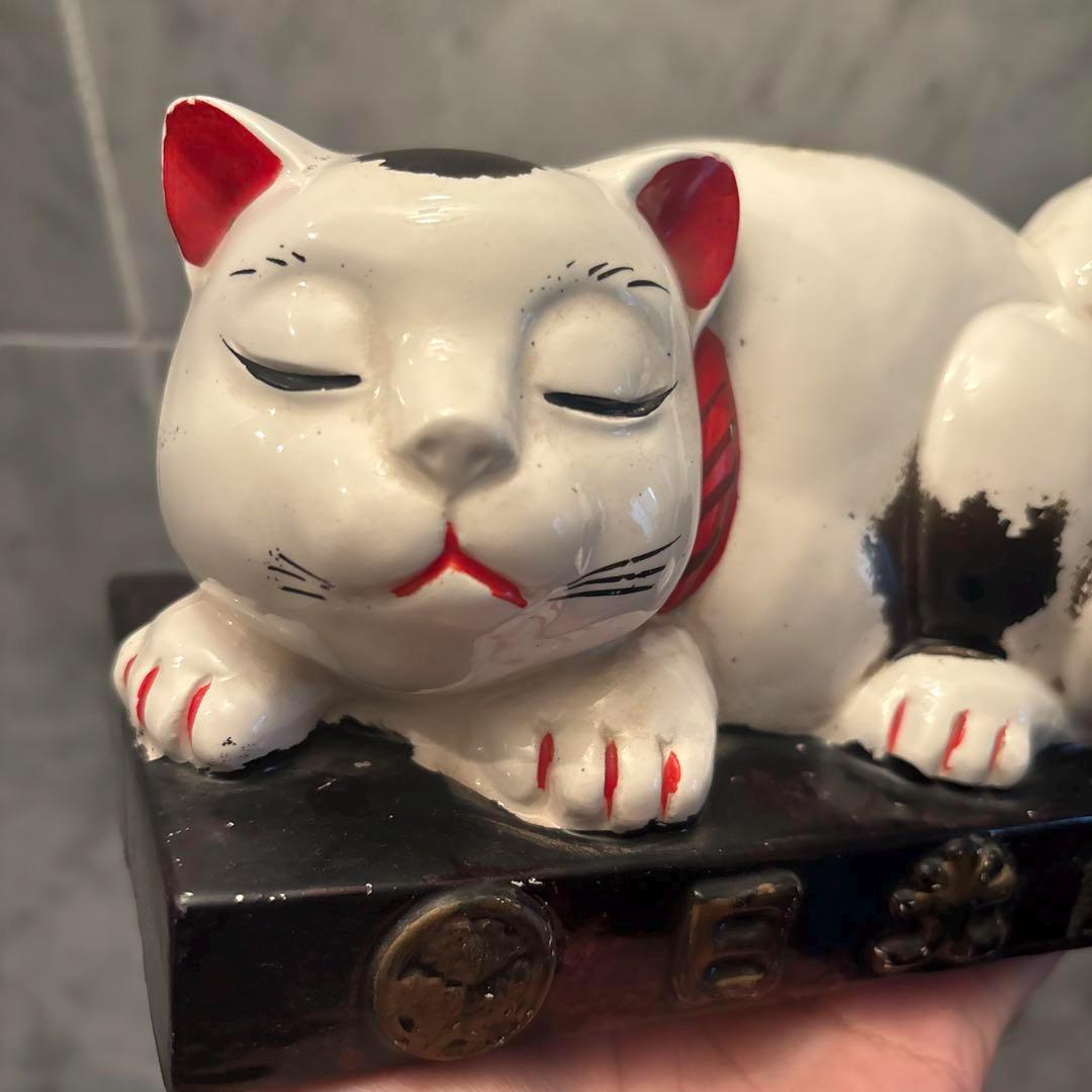   アンティーク　ビンテージ　　眠り猫　インテリア 1950s Vintage Japanese Sleeping Cat Figurine - Feng Shui Lucky Cat