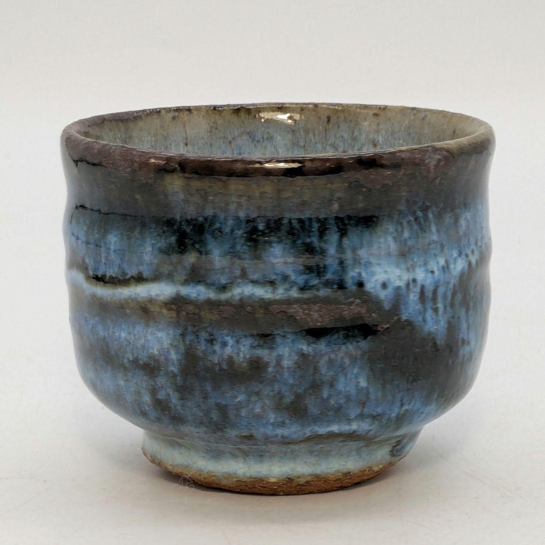 大きな青萩ぐい呑み（木箱入り）、日本の青萩焼おちょこ、素朴な陶器の