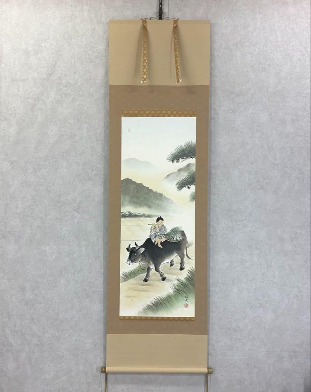佐藤順吉作 田園風景を描いた掛け軸 「田園で牛に乗る少年」 署名入り