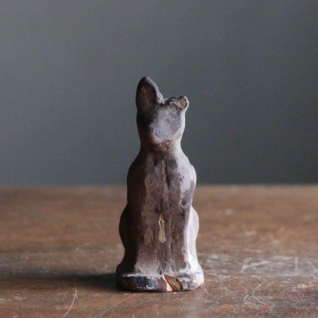 専用 古い 土人形 お稲荷さん 狐 郷土人形 民芸 古道具 アンティーク アンティークな日本の稲荷土人形 - 古民芸品の守護狐人形、緑青