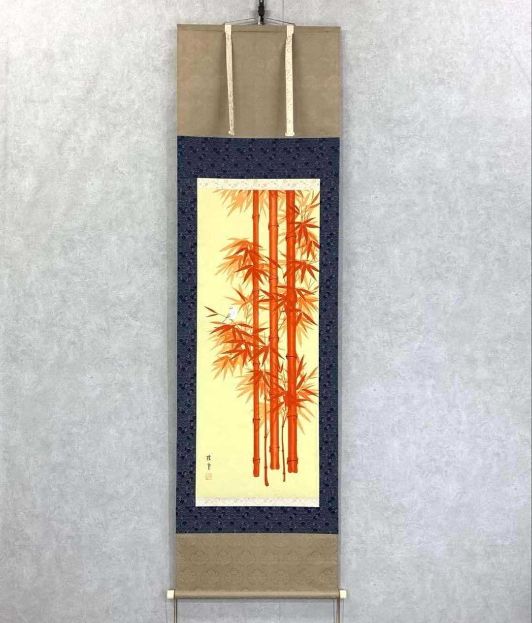 慶堂作の日本の掛け軸 – 朱竹と白雀、繁栄と成功の象徴、風水アート