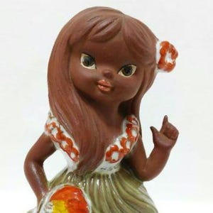 Vintage Hawaiian Ceramic Girl Figurine - Original Maui Hula Dancer Doll from 1960s - Hand-Painted, Rare Collectible Art Piece