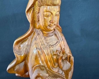 大きな手彫りの紫檀観音菩薩像 – 仏教美術、風水、精神的な保護 - Etsy