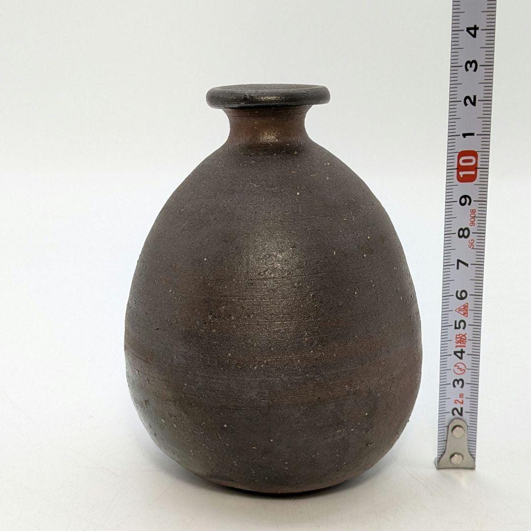 Bizen Ware Tokkuri Sake Bottle by Inari – Wabi-sabi Japanese