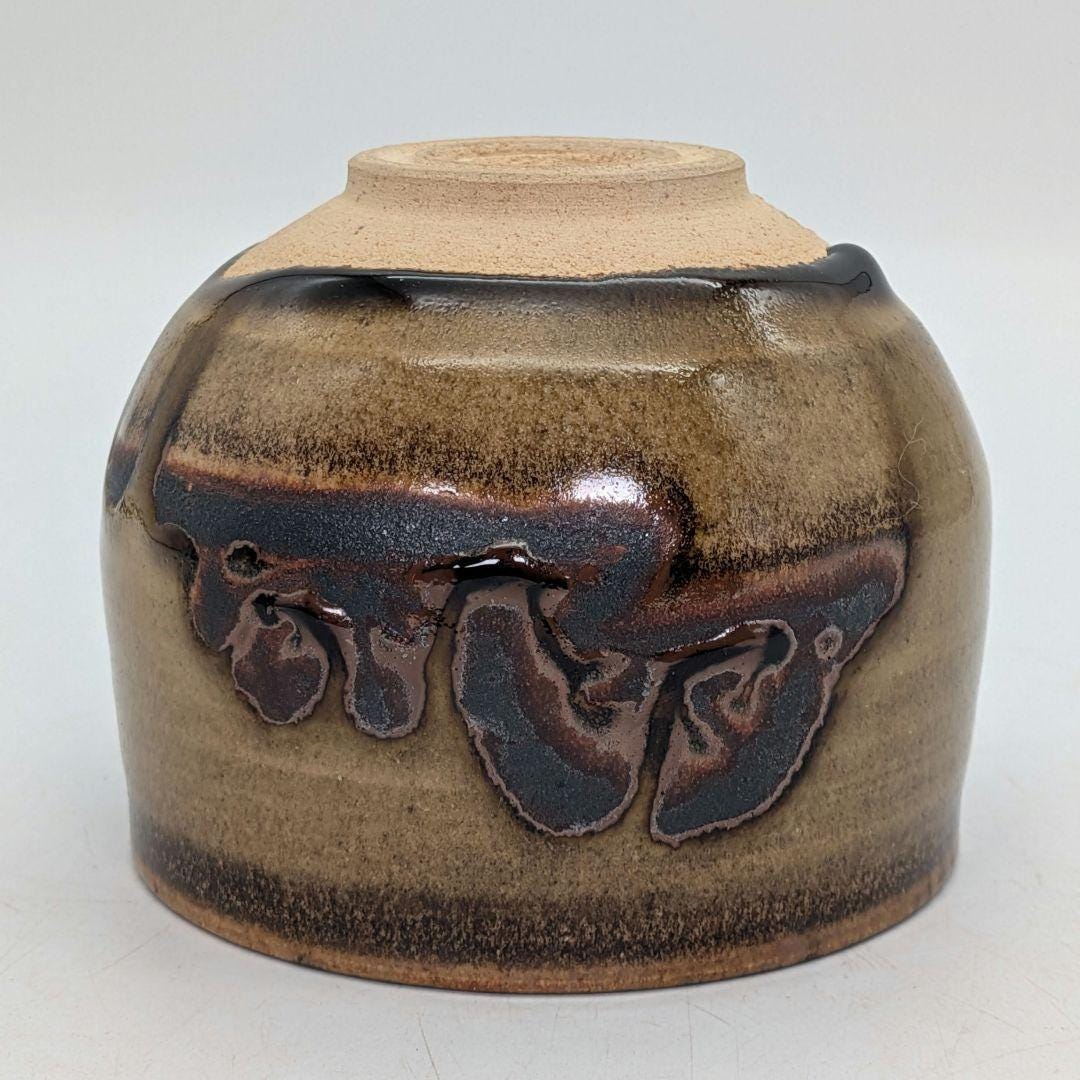 加藤瞬陶作｜侘び寂び漂う焼締抹茶茶碗｜重厚な土味と景色が魅力の逸品