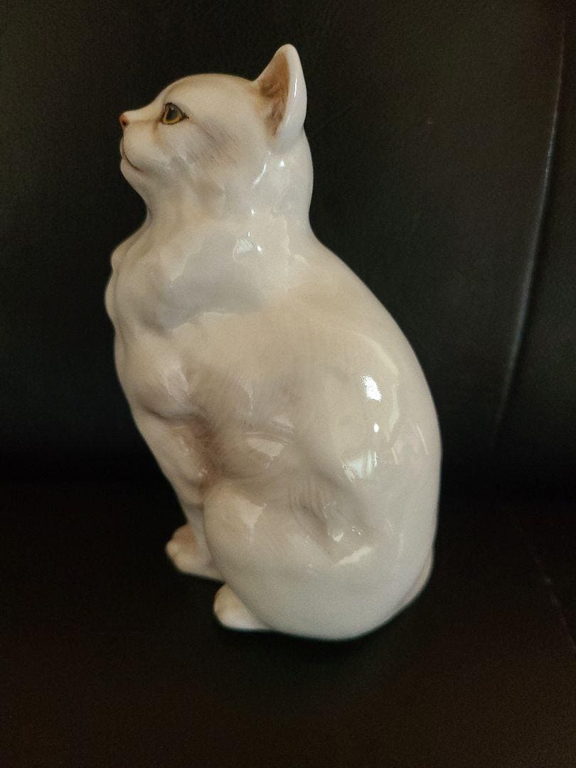 ヴィンテージ ロイヤル ドルトン ホワイト キャット フィギュア