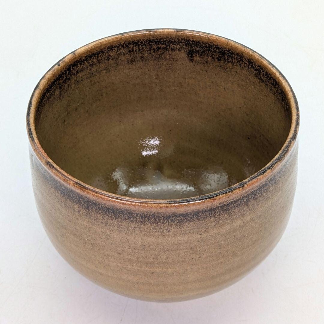 加藤瞬陶作｜侘び寂び漂う焼締抹茶茶碗｜重厚な土味と景色が魅力の逸品