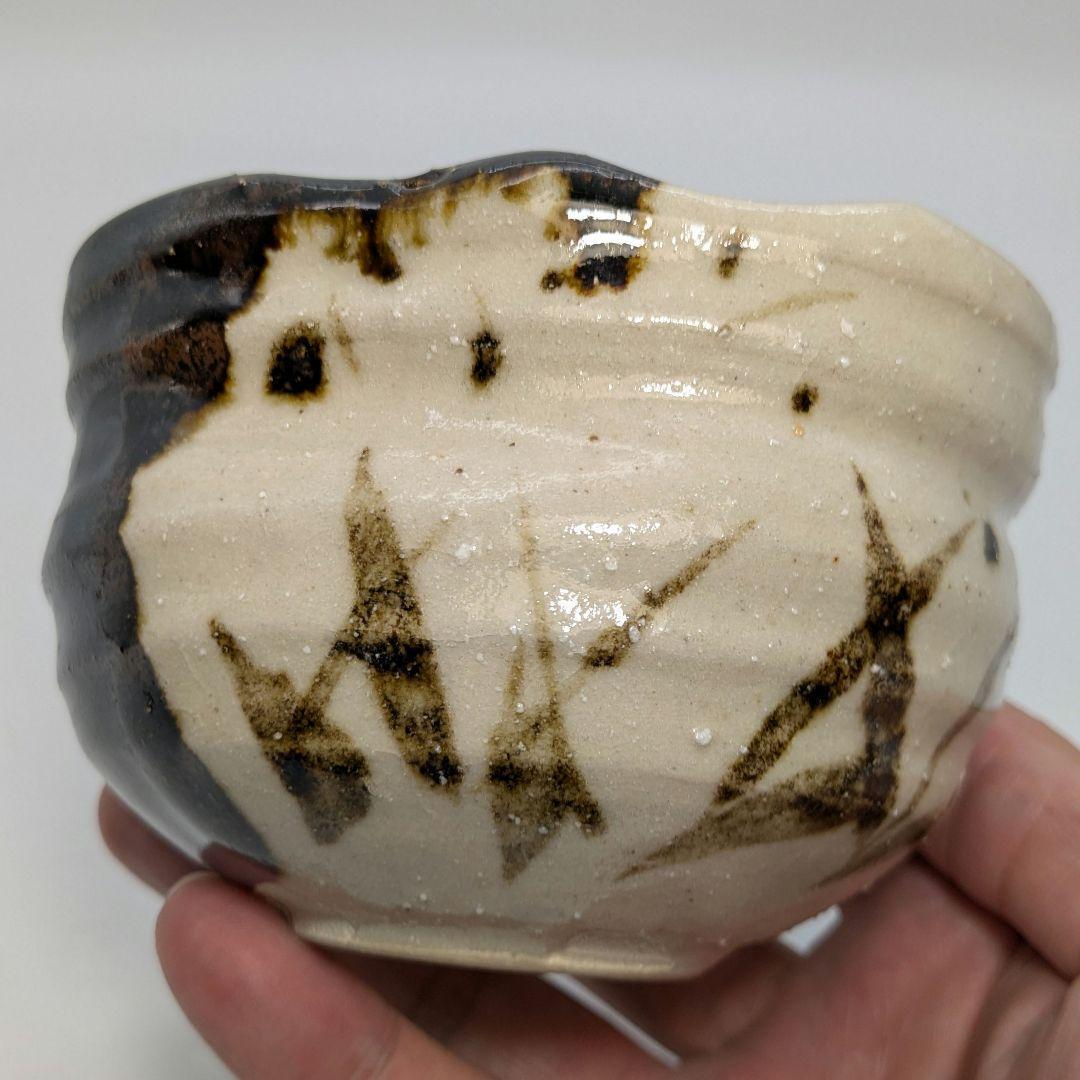 加藤仁 黒茶盌 共箱 織部焼 美濃焼 瀬戸焼 抹茶碗 抹茶茶碗 茶道具 茶器食器 加藤仁作 織部焼 黒茶碗 銘入り 美濃焼 抹茶碗 木箱入り 茶道具