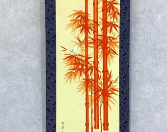 慶堂作の日本の掛け軸 – 朱竹と白雀、繁栄と成功の象徴、風水アート