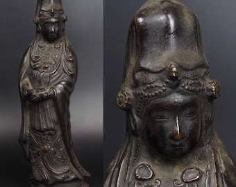 江戸時代の青銅製観音像 - 高さ30cm、穏やかな眼差しと流れるような衣