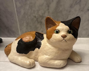 ほしねこ Vintage Japanese Ceramic Calico Cat Figurine – 1980s Hand-painted