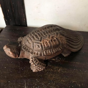 Vintage Hand-Carved Wooden Turtle Figurine - Feng Shui Symbol of Longevity and Prosperity