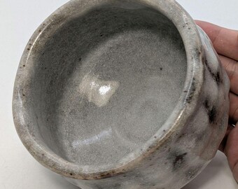 加藤正三作 美濃焼抹茶茶碗 ― 銘木箱と茶道具付き、上品な日本製茶碗