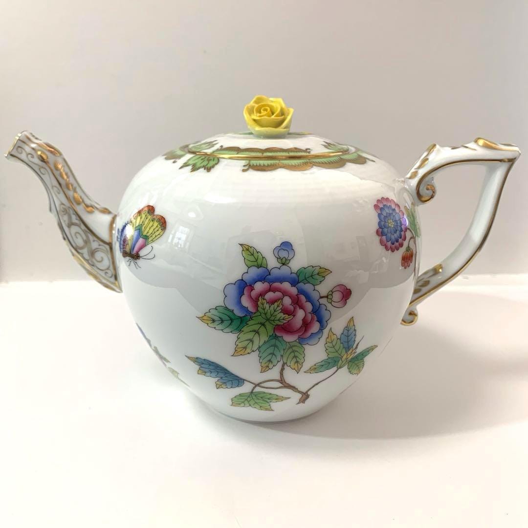 Herend Victoria Bouquet Medium Teapot, Handpainted 800ml Porcelain